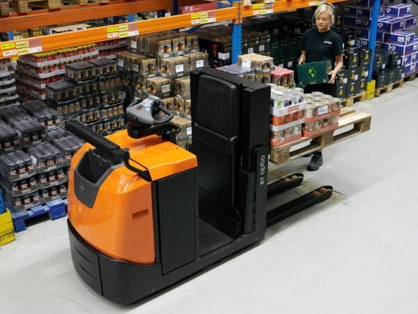 Low Level Order Pickers