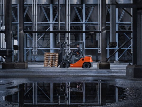 Toyota Tonero Diesel 1.5 - 5T 2 Toyota Tonero Diesel 1.5 - 5T