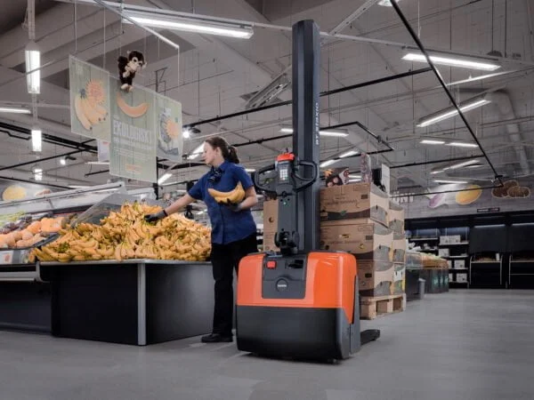 BT Staxio Pedestrian Single Stacker