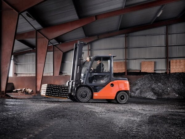 Toyota Tonero Heavy Duty Diesel 6 - 8T