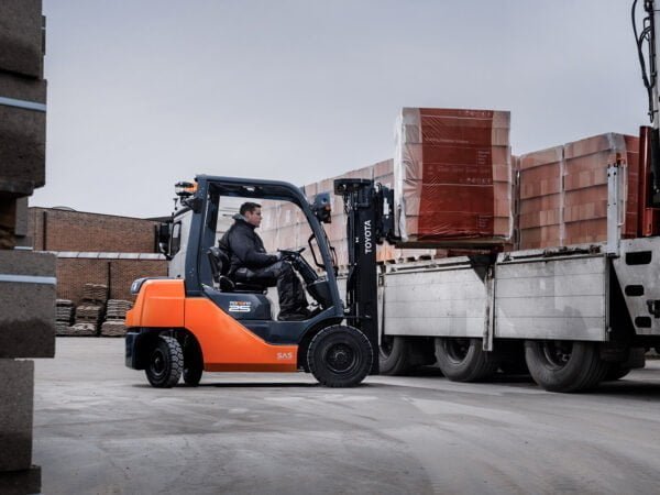 Toyota Tonero Diesel 1.5 - 5T 4 Toyota Tonero Diesel 1.5 - 5T