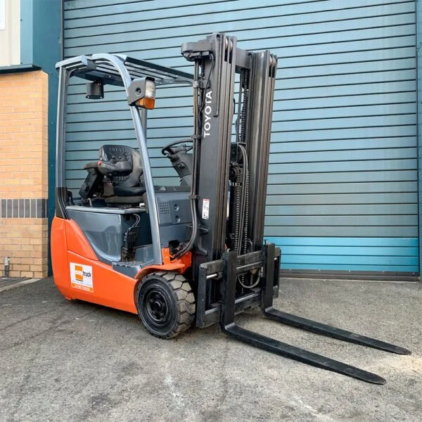 Toyota Traigo 24V 3-Wheel Electric