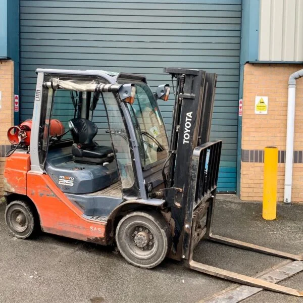 Toyota Tonero Gas Counterbalance