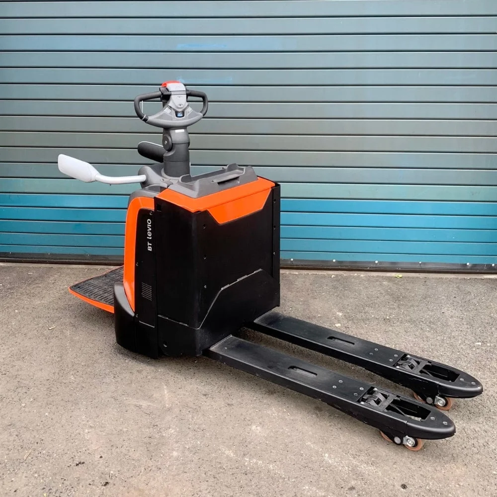 Toyota Pedestrian Powered Pallet Truck