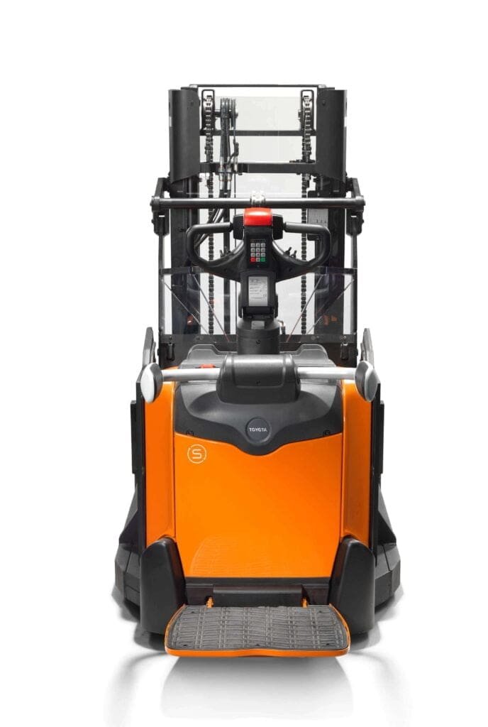 BT Staxio Platform Single Stacker | Easy Truck Material Handling